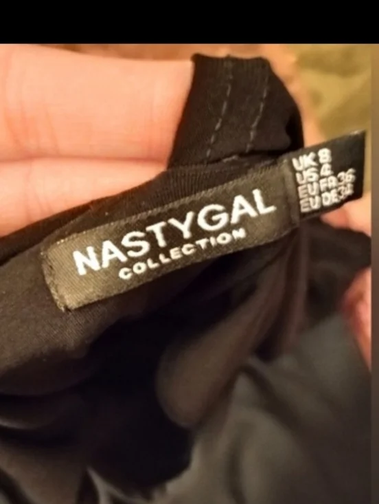 Chic Black Sleeve Maxi Dress - Elegant Evening Wear - Picture 11 of 11